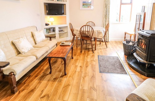 Malin Cabaña | SPARKLING WATERS, pet friendly in Ballygorman, County Donegal