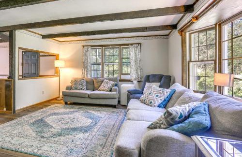 Sparrow Bush Casa | Sparrow Bush Retreat with Pool and Screened Porch