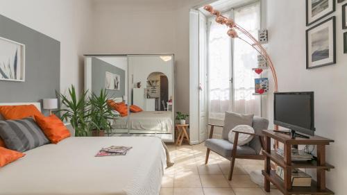 Zona Farini Apartamento | Spazio Isola- free WiFi