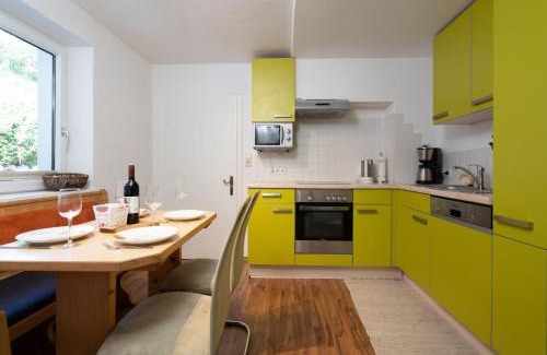 Angerberg Apartamento | Special Apartment in Walchen with Private Terrace