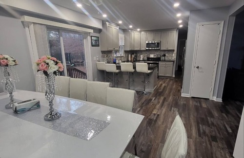 Tobyhanna Casa | 💫Special house for guests with sauna vs steam and hot tub 💫