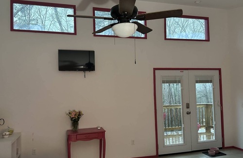 Wildwood Cabina | No Pet Fees - 4 cabins in Wild Acres open with plenty of hiking nearby as is Chattanooga
