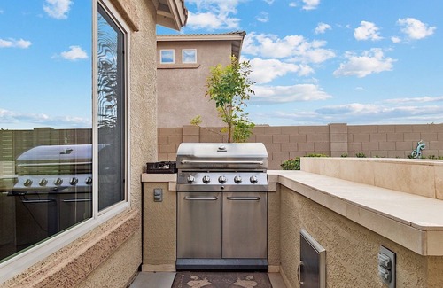 Surprise Farms Casa | Enchanted Luxury 3 BR Home / Piscina PVT / Spa / Animadores Dream / Surprise