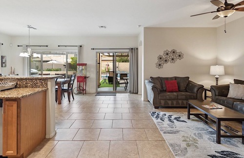 Surprise Farms Casa | Enchanted Luxury 3 BR Home / Piscina PVT / Spa / Animadores Dream / Surprise