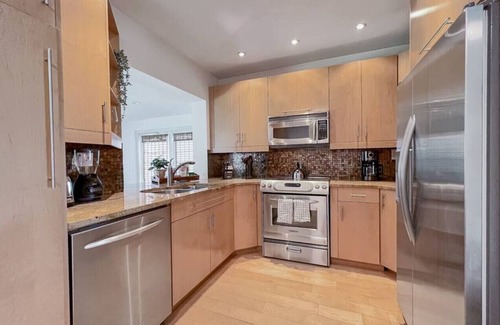 Coral Heights Casa | Special Offer | Heat Pool | Games | NFL | Beach