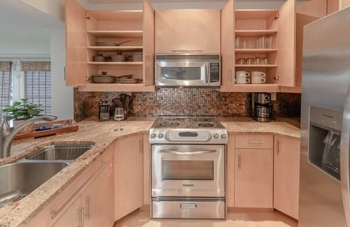 Coral Heights Casa | Special Offer | Heat Pool | Games | NFL | Beach