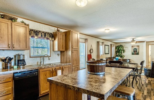 Interlachen Casa | Special Offer!! Sand Lake Retreat! LakeFront w/Private Beach + Tiny House