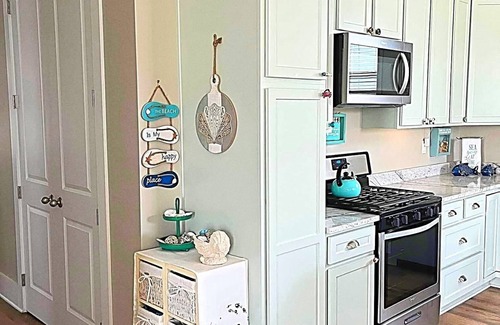 Gulfport Cabaña | Available Labor Day!! Snowbirds!Monthly rates!Gulfport,MS, BeachView. 3BR 2baths