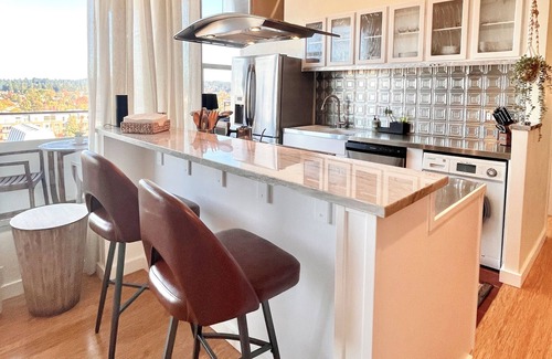 West Eugene Condominio | Special Sunrise Luxury Penthouse