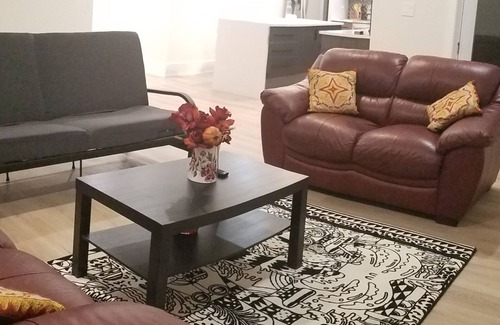 Oakville Apartamento | Specious Basement, Brand New custommade home.