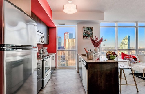 Downtown Toronto Apartamento | Specious LUX 2BD Downtown Toronto with Parking!