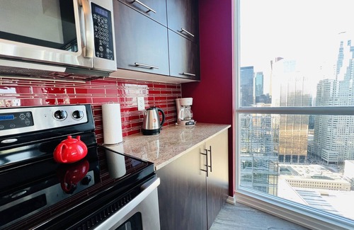 Downtown Toronto Apartamento | Specious LUX 2BD Downtown Toronto with Parking!