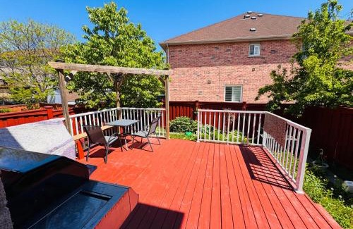 Clairlea - Birchmount Casa | specious private room with a washroom