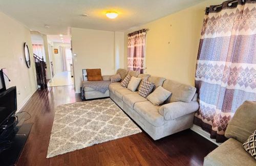 Clairlea - Birchmount Casa | specious private room with a washroom