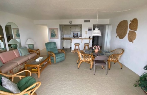 Glenwood Condominio | SPECTACUALR OCEAN AND POOL VIEW ORMOND BEACH FLORIDA CONDOMINIUM