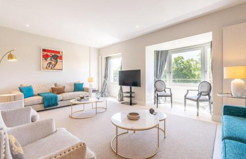 Recoletos Apartamento | Spectacular 2-Bedroom Apartment with Stunning Retiro Park Views In the Heart of Barrio Salamanca