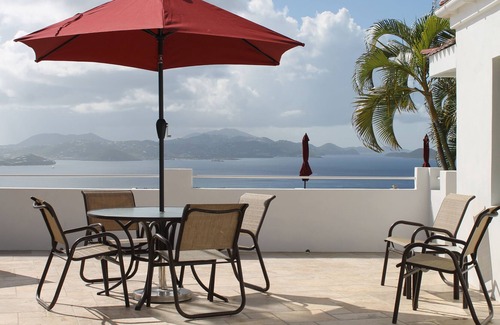 Estate Bethany Casa | Fantástica casa adosada con piscina y vistas al mar. ¡20% de descuento en fechas seleccionadas! ¡Pregunte ahora!