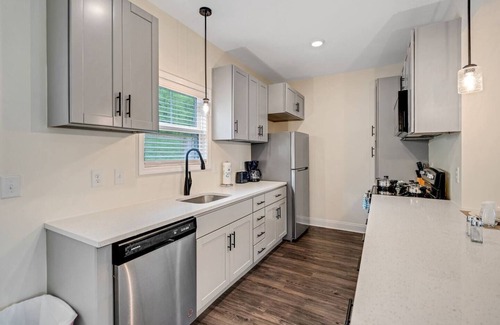 Clarksville Apartamento | Spectacular 2bd/2.5bth I Properties by Preston