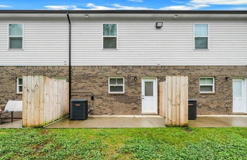 Clarksville Apartamento | Spectacular 2bd/2.5bth I Properties by Preston