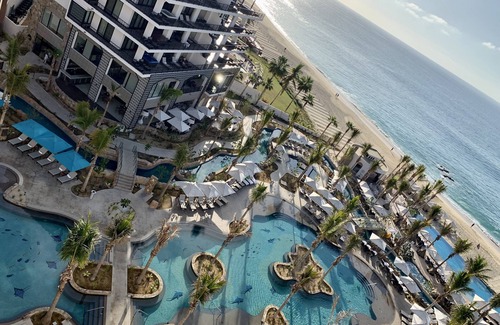 San José del Cabo Condominio | Spectacular 3 bedroom PH condo with massive terrace and panoramic ocean views .
