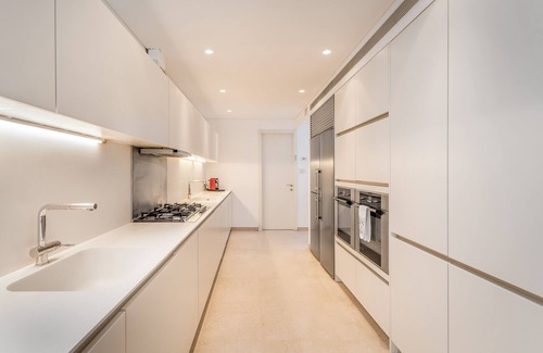Mamilla Apartamento | Kariv 8 Mamila-Apartamento-Apartamento-Baño con bañera-Vista a la Ciudad
