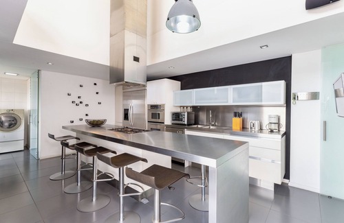 El Tesoro Apartamento | Spectacular 3BR Duplex ~ 380mts with pool and gym near El Tesoro Mall