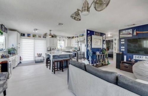 Cudjoe Key Casa | Spectacular 4 bedroom 2 bath pool home with great boating
