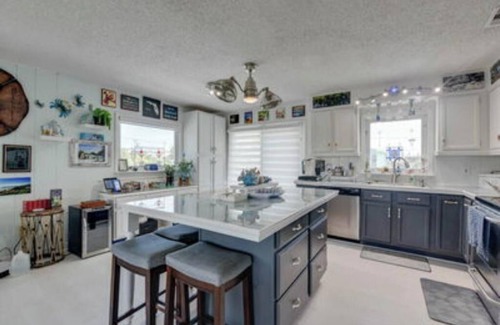 Cudjoe Key Casa | Spectacular 4 bedroom 2 bath pool home with great boating