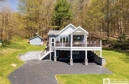Clymer Casa | Spectacular 4 season home on Findley Lake NY