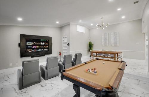 Northeast Carrollton Casa | Spectacular 4BR 2,5BA Holiday Home with Pool and Grill