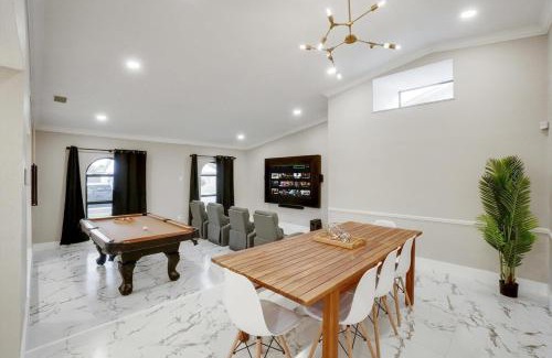 Northeast Carrollton Casa | Spectacular 4BR 2,5BA Holiday Home with Pool and Grill