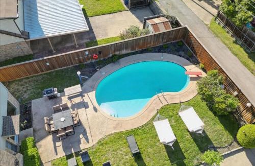 Far North Dallas Casa | Spectacular 6BR 2,5BA Holiday Home with Pool