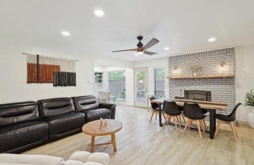 Far North Dallas Casa | Spectacular 6BR 2,5BA Holiday Home with Pool