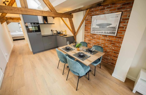 Eindhoven City Center Apartamento | Spectacular 70m² Penthouse with Terrace (R-51-C)