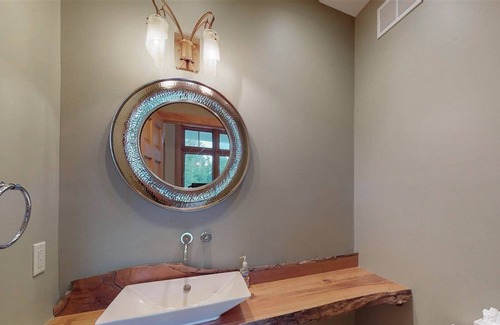Stratton Casa | SPECTACULAR 8800 SQ.FT. LUXURY 5BR, 6-1/2BA, 4FP HOME BETWEEN STRATTON & MT.SNOW