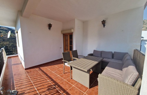 Fregenite Casa | Spectacular Alcázar Views! 4 Bedroom House | Authentic Spanish Experience