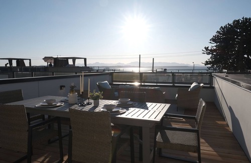 North Admiral Casa | Spectacular Alki Beach Home - Perfect for World Cup 2026!