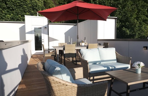 North Admiral Casa | Spectacular Alki Beach Home - Perfect for World Cup 2026!