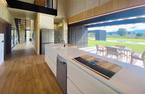 Rubayo Casa | Espectacular casa con maravillosas vistas a los montes y prados de Cantabria