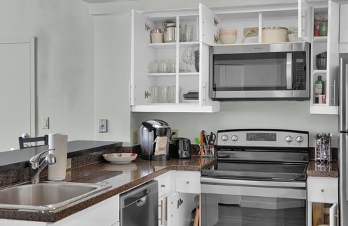 Coconut Grove Apartamento | Spectacular Bay View 1bd 2baths in Grove