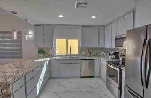 Puerto Peñasco Casa | Spectacular Beachfront 5 bedroom Home V13 Playa Azul Resort