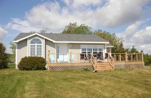 Lubec Cabaña | Spectacular two- bedroom beachfront, beautiful lit-up deck for sunset dining!