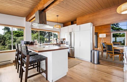 Bolinas Casa | Spectacular Bolinas Oceanfront Retreat