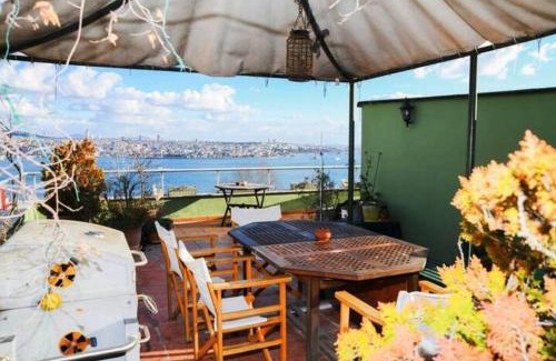 Kabatas Apartamento | Spectacular Bosphorus View, Private Rooftop Terrace 6BR, 2BA