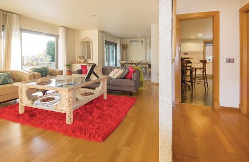 Montalvo Casa | 4 bedroom home in Pontevedra