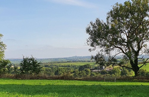 Beaworthy Casa | Spectacular Devon Views, Accessible Barn With Full Wet-room & dog Friendly