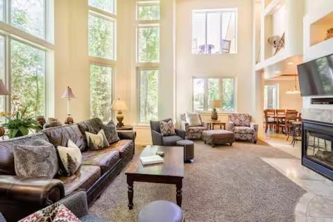 Driggs Casa | Spectacular Driggs Townhome with Hot Tub