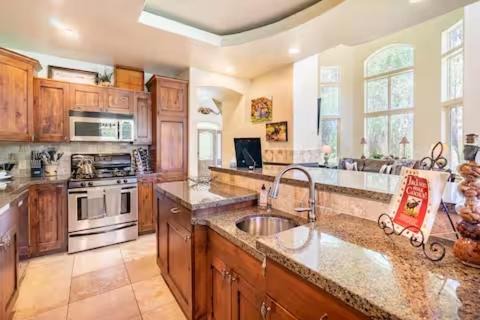 Driggs Casa | Spectacular Driggs Townhome with Hot Tub