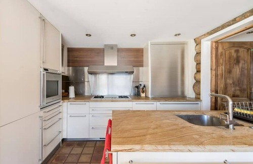 Les Tines Chalet De Esquí | Spectacular chalet in chamonix - 5 en-suites and sauna