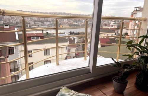 Beyoglu Apartamento | Spectacular Golden Horn view/ central location 2+1